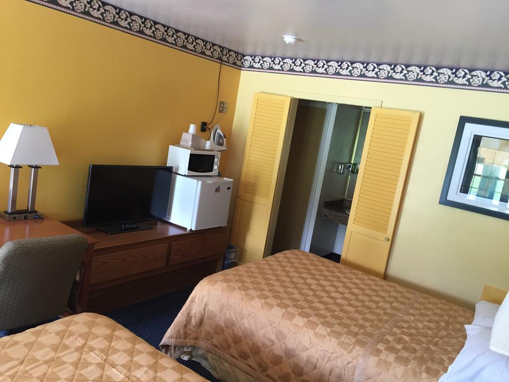 Norwalk Inn Habitación foto